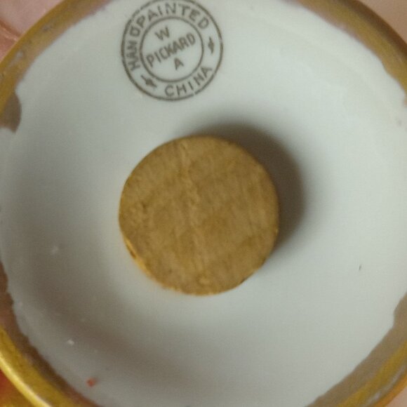 VINTAGE SET Of 22 kt. Encrusted Gold Picard Porcelain shakers 3" - Picture 6 of 12